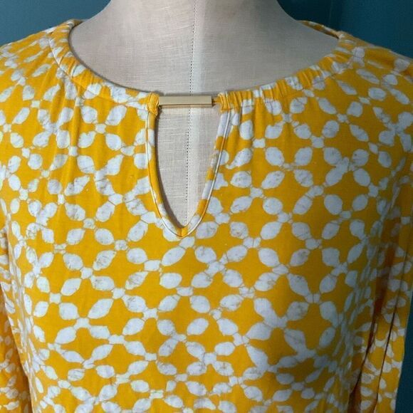 Michael Kors Womens Geometric 3/4 Sleeve Jersey Keyhole Top Yellow White Small - Picture 8 of 10